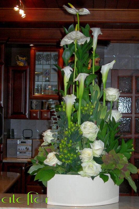 dekoracja_barku_kraków_kompozycja_z_kwiatów_żywych_ateflor
