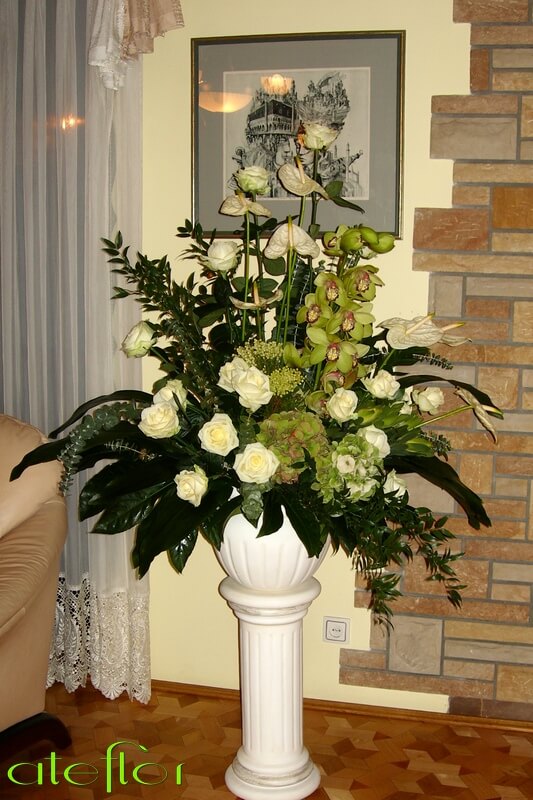 kompozycja_do_stylowego_wnętrza_kraków_storczyk_cymbidium_hortensja_anturium_róża_zieleń_egzotyczna_ateflor